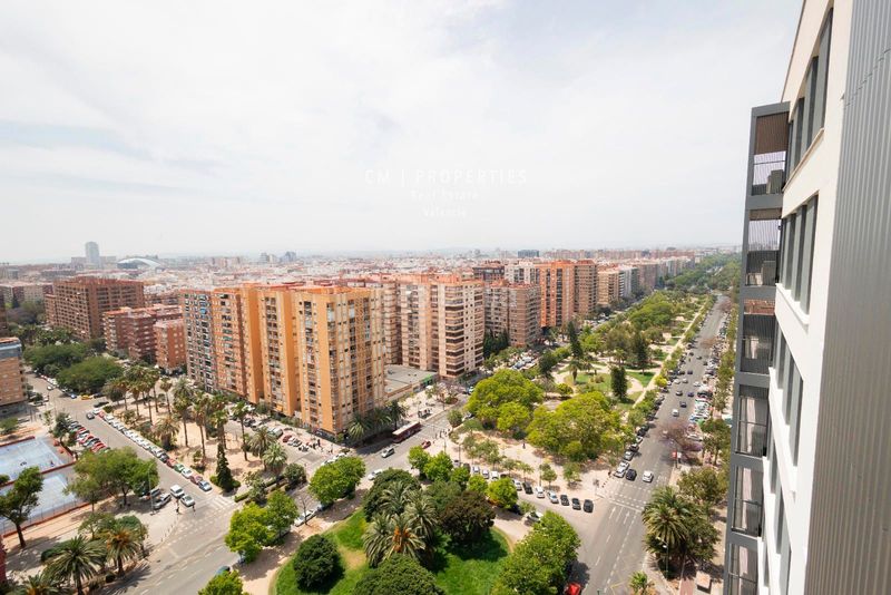 Foto 9c277cd6-c354-4050-963d-8599673fedc0. Rent flat with heating parking pool in Ciutat Jardí Valencia