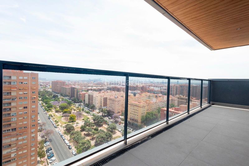 Foto a66c5e17-e8c4-429f-ab1f-1a39078e32b7. Rent flat with heating parking pool in Ciutat Jardí Valencia