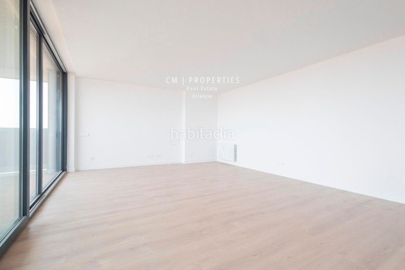 Foto e57caaad-d103-4fc3-979e-fdcf4fbecca5. Rent flat with heating parking pool in Ciutat Jardí Valencia
