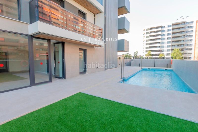 Foto fee07df8-d93c-4606-a57f-acfa8a56e79a. Rent flat with heating parking pool in Ciutat Jardí Valencia