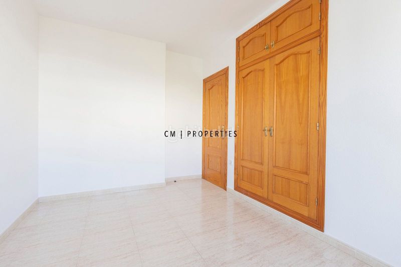 Foto ffeb5ee7-2bc7-4ea3-b6ac-e8738f20832c. Pis a Altea ciudad Altea