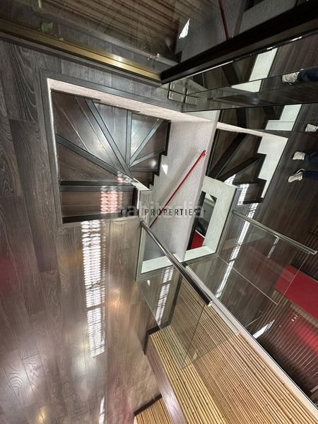 Foto 2b306401-6047-49ce-b6ef-ae2e4aa0a3f9. Local comercial a Jaume Roig Valencia