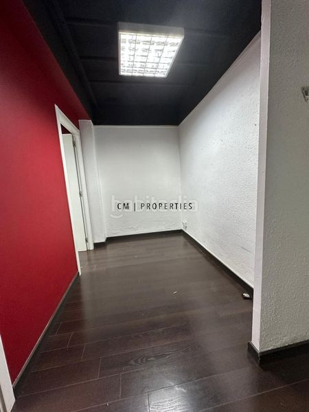 Foto 485a7ab1-a753-437a-a738-206afb2e203d. Local comercial a Jaume Roig Valencia