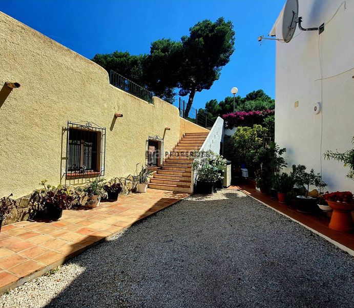 Foto 7f48f3d9-383d-4cc2-a29e-1f1629a8eb77. Casa adossada amb calefacció piscina a Casco Urbano Moraira