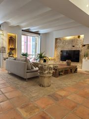 Rent Flat  Rejas. Piso de 3 dormitorios en mercado central en alquiler