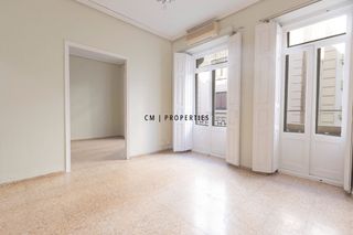 Location Appartement  Marti. Alquiler piso 4 habitaciones y 3 baños , ensanche