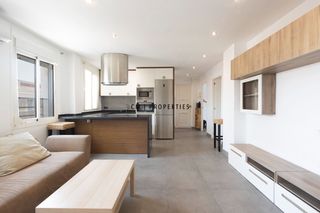 Flat  San jose. Piso reformado de 3 habitaciones  con terraza de 20 m en puerto