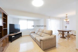 Location Appartement  Dr waksman. Piso de tres habitaciones y exterior en alquiler.