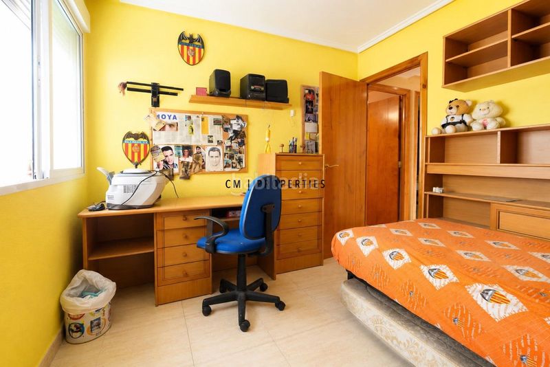 Foto 4e28ea3e-cb36-42a1-8770-9d85d8576df5. Pis amb calefacció a Barrio de Patraix Valencia