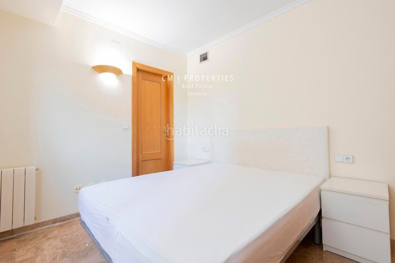 Foto 6bd0cacd-7452-44e0-b38c-8bd609f7ef9b. Lloguer pis amb calefacció aparcament piscina a Penya-Roja - Avda. Francia Valencia