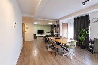 Etagenwohnung in La Llum. Piso en venta de tres habitaciones en la avenida del cid