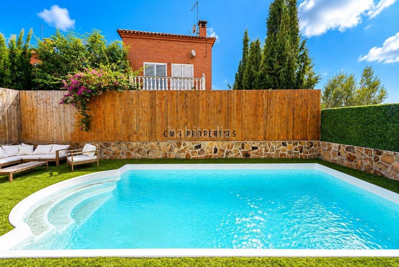 Foto 5a7ff82f-5200-4048-a506-8a16dcad2d9a. Casa amb calefacció aparcament piscina a Moncada