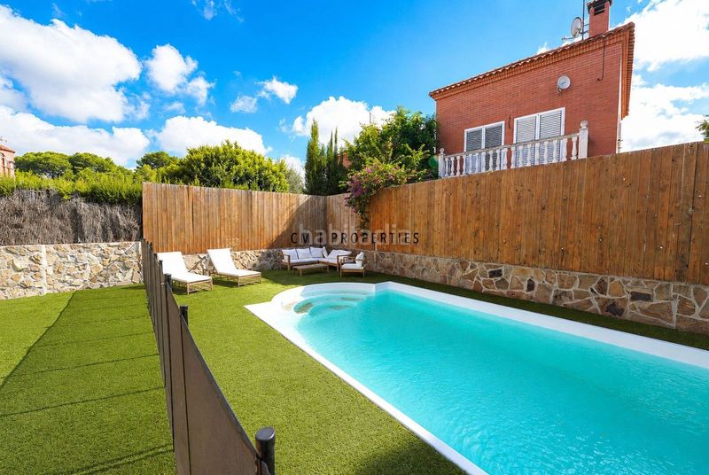 Foto a4292ee2-1073-4432-aa81-bee0ce9e5754. Casa amb calefacció aparcament piscina a Moncada