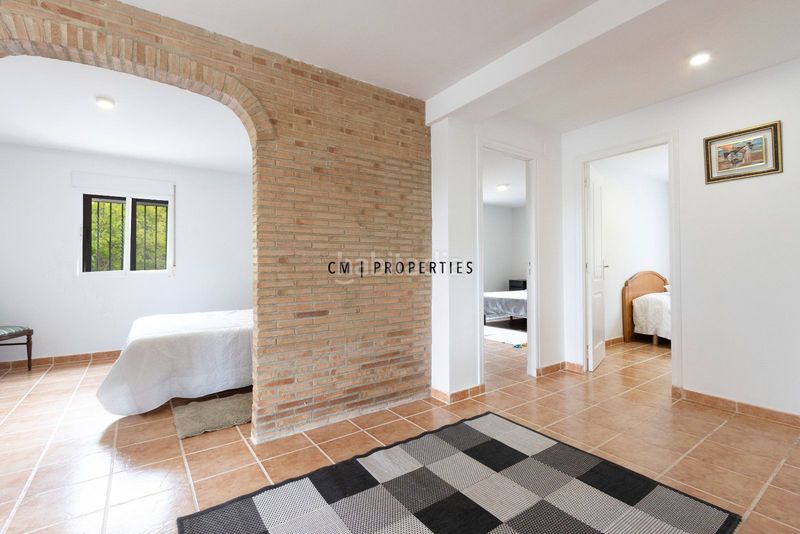 Foto 1050b8e7-2066-44e3-ba54-42ecdf688c78. Casa amb calefacció aparcament a Centro Chiva