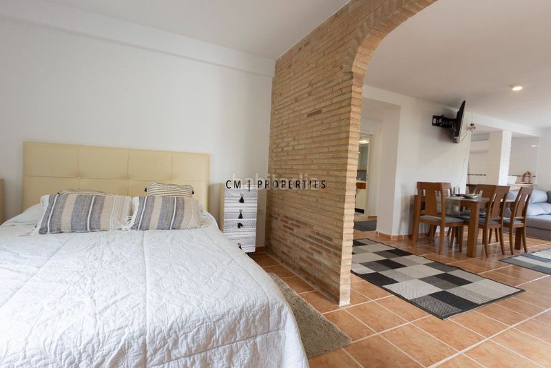 Foto edf5ce9e-8dec-495f-bc15-65285f586539. Casa amb calefacció aparcament a Centro Chiva