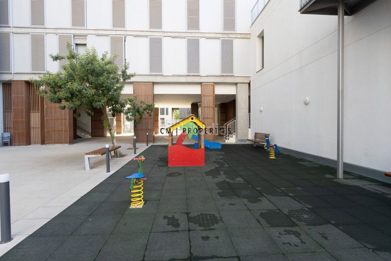 Foto bdd4dfef-9c38-4416-b8ae-3b7ac1831eb0. Pis amb calefacció aparcament piscina a Malilla Valencia