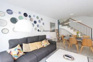 Maison jumelée  Villafames. Adosado en venta de cuatro habitaciones en manises
