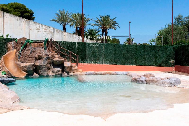 Foto e3994e4c-9fd3-443d-a8ec-bd90957c6990. Chalet mit heizung parking pool in La Cañada Paterna