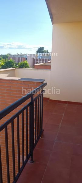 Foto 137c89a8-f9cf-4146-8de4-c985fc9ff5e1. Miete reihenhaus mit heizung parking pool in Playa del Puig El Puig de Santa Maria