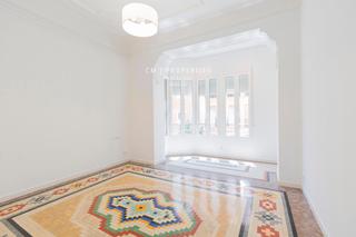 Lloguer Pis  Salamanca. Piso con encanto en barrio gran va de 6 habitaciones en alquile