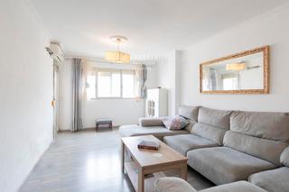 Lloguer Pis  Eduardo soler y perez. Piso de 4 habitaciones en nou campanar en alquiler.