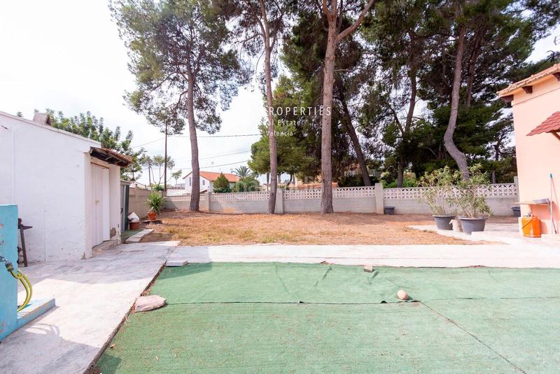 Foto 3c7db101-519a-4759-a65c-351f20540d77. Affitto chalet con riscaldamento piscina in La Cañada Paterna