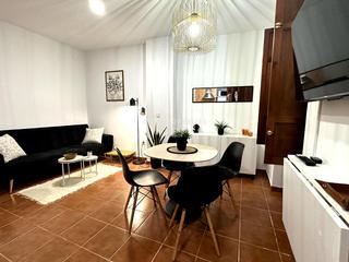 Rent Flat  Asilo infancia. Piso en el barrio del pilar en alquiler.