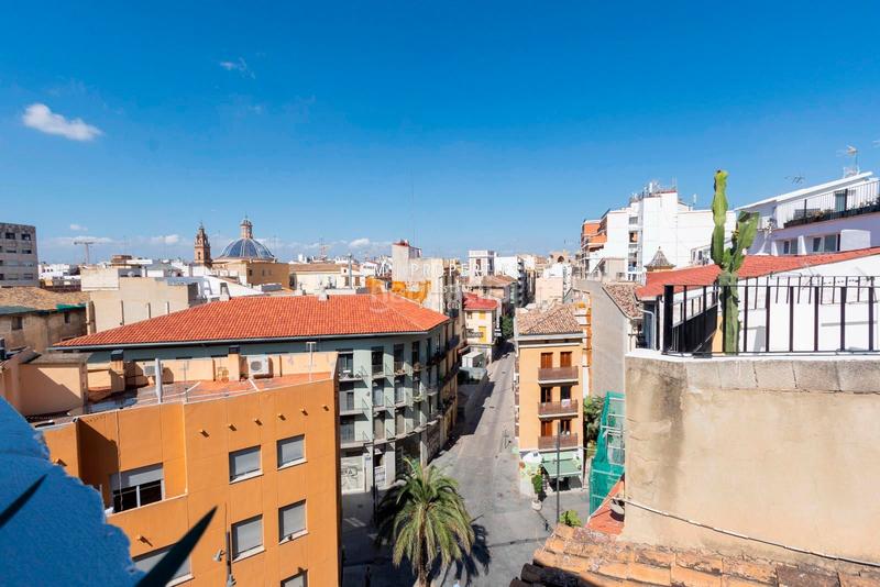 Foto 007ef61b-16ab-4efe-802e-497a8bf9b036. Alquiler ático  con terraza de dos habitaciones en El Mercat. en Valencia