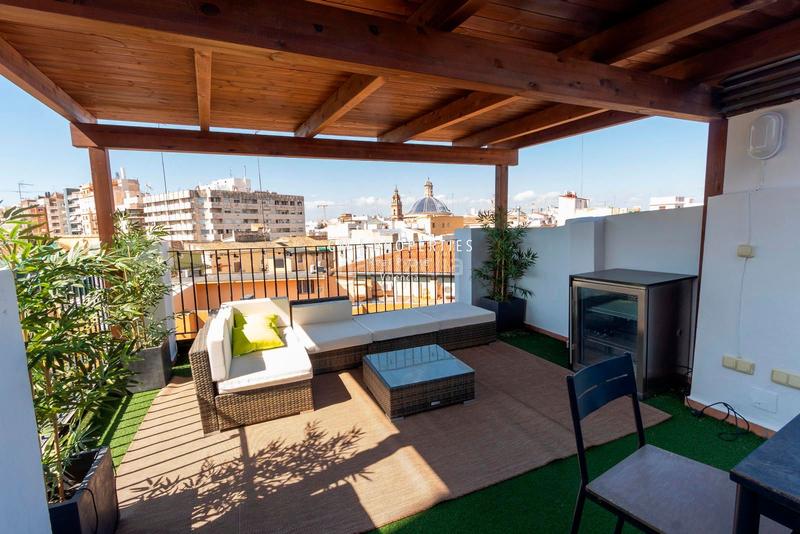 Foto 3baad1f1-eada-4fb1-bff5-8819e6584078. Alquiler ático  con terraza de dos habitaciones en El Mercat. en Valencia