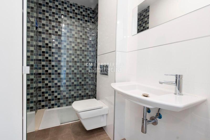 Foto d703438f-e18d-4aa6-8d9e-4e630dfdd3d8. Alquiler ático  con terraza de dos habitaciones en El Mercat. en Valencia