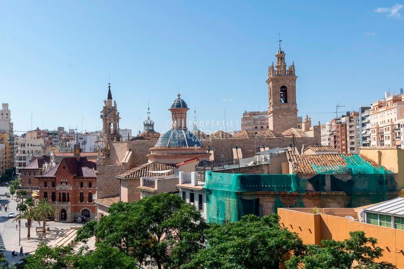 Foto 11fab9e2-3bfc-42e2-ba9f-6490a5793bdc. Rent penthouse with heating in El Mercat Valencia