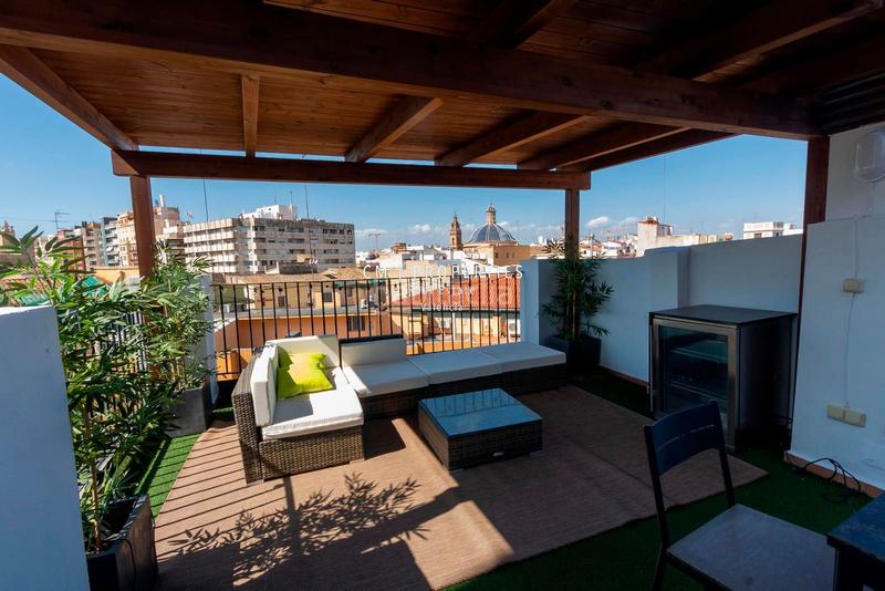Foto 798f1b65-a9a1-4167-b8a4-4d531fa56763. Rent penthouse with heating in El Mercat Valencia