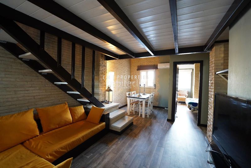 Foto 01d41a5f-1912-48e6-baa3-37190848366f. Lloguer àtic amb calefacció a El Carme Valencia