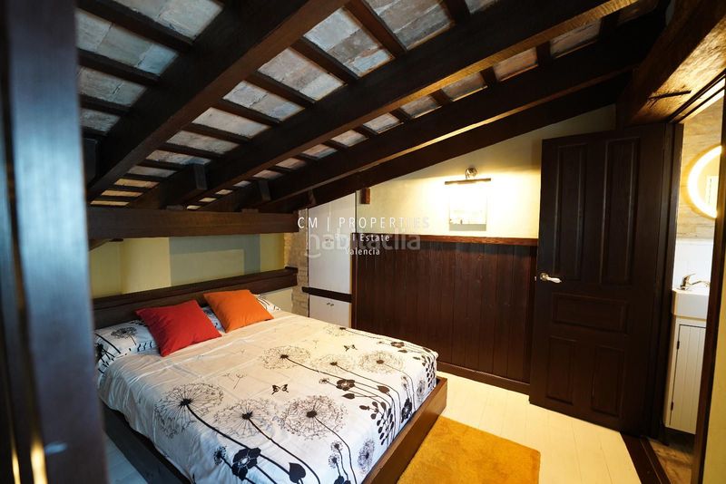 Foto c538371b-5c5d-4335-994e-2701ae898e33. Lloguer àtic amb calefacció a El Carme Valencia