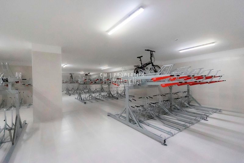 Foto 604714d2-e543-4d2b-b260-791c92fe8549. Rent flat with heating parking pool in Sant Pau Valencia