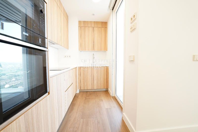 Foto 71f836c9-8a18-4704-8151-01a396f63992. Rent flat with heating parking pool in Sant Pau Valencia