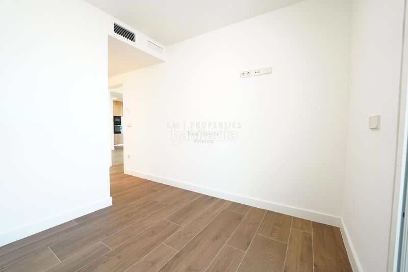 Foto e07dba5f-e11d-4e70-a141-75a13b431ba4. Rent flat with heating parking pool in Sant Pau Valencia