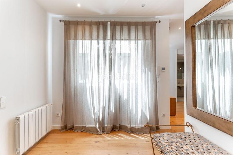 Foto 793cfdee-2b3e-4e98-85f8-d4a502e5db33. Rent flat with heating parking in Sant Francesc Valencia