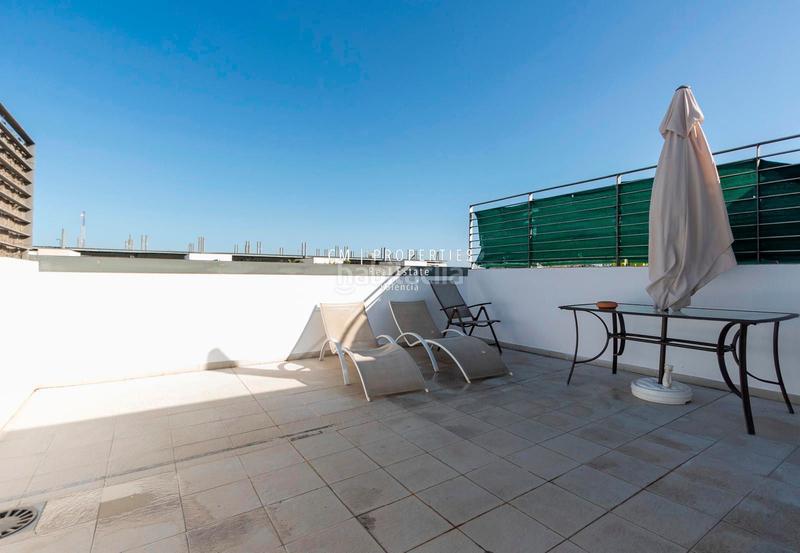 Foto c67287c2-0bed-471f-a0d9-b20323dc32e5. Lloguer àtic amb calefacció aparcament piscina a Valencia