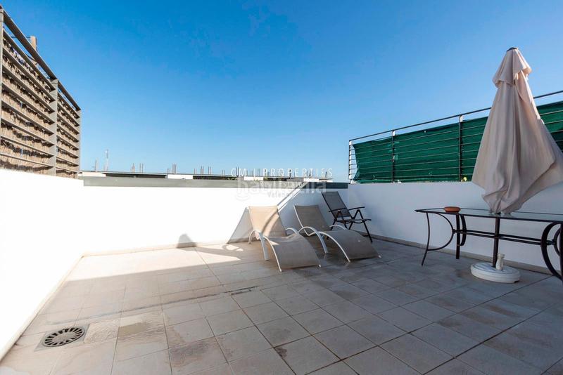 Foto 3a90edc8-cd85-43c8-ba6f-6f7125103d9f. Location attique avec chauffage parking piscine dans Valencia