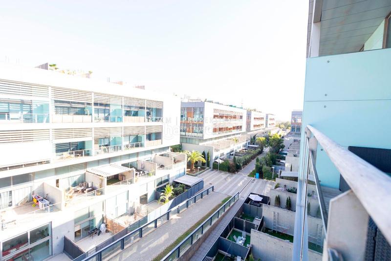 Foto 4da0cd56-7669-43a8-9ceb-ea988f9ff291. Location attique avec chauffage parking piscine dans Valencia