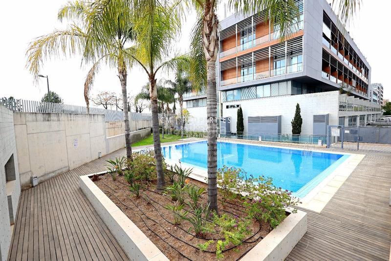Foto 9996b12a-a6d2-40aa-87f4-96ccb81b4775. Location attique avec chauffage parking piscine dans Valencia