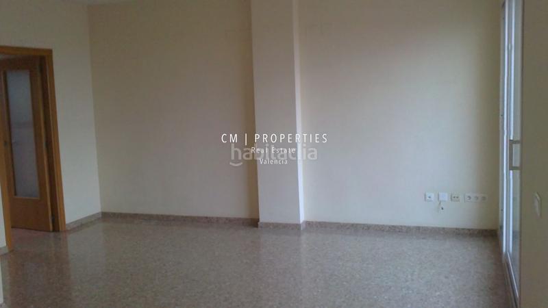 Foto 18128772-0c0b-49ec-8937-d96785364f54. Rent penthouse with parking pool in Valterna Paterna