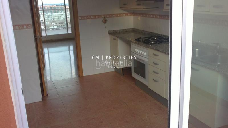 Foto 52956e4b-0839-4b10-b514-db7a9ccdf689. Rent penthouse with parking pool in Valterna Paterna
