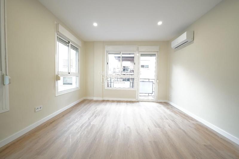 Foto 0a74d30a-46aa-4e53-a640-f829b65314a6. Alquiler piso  de tres habitaciones en alquiler en san francesc. en Valencia