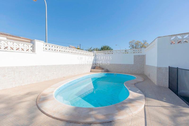 Foto 21d8c95a-572e-4a26-a77d-933aabe14ddd. Chalet mit heizung parking pool in Entrepinos Eliana (l´)