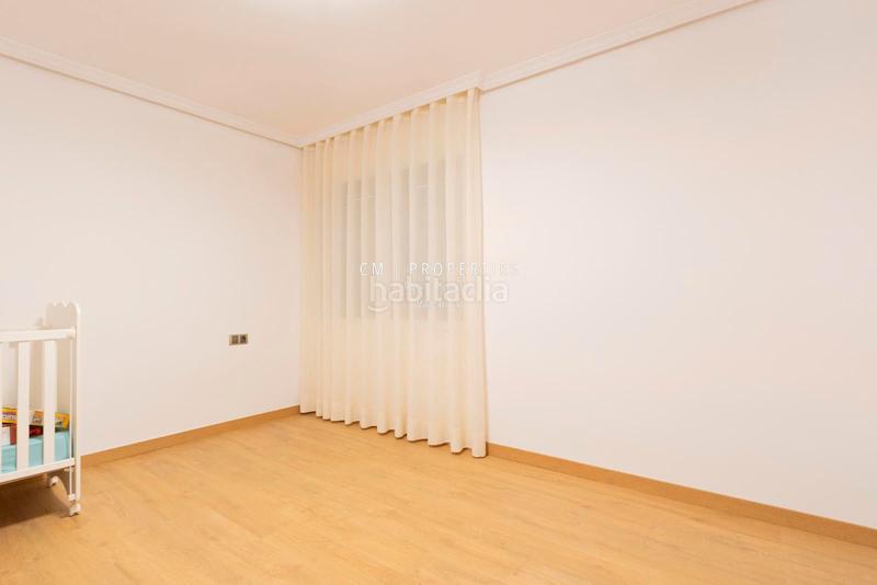 Foto 2a76d516-a650-45f2-b25a-c7abeb1a1fa6. Chalet mit heizung parking pool in Entrepinos Eliana (l´)