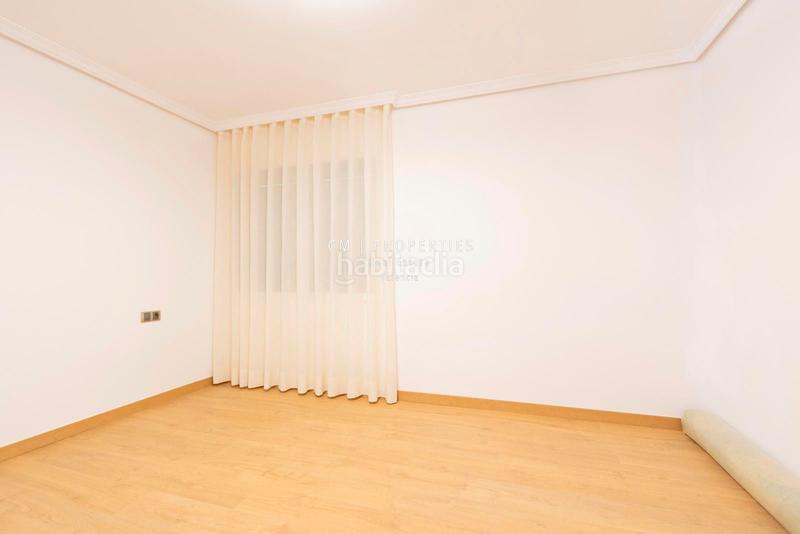 Foto 56061a8f-73f4-4ca3-8d29-564f842131aa. Chalet mit heizung parking pool in Entrepinos Eliana (l´)