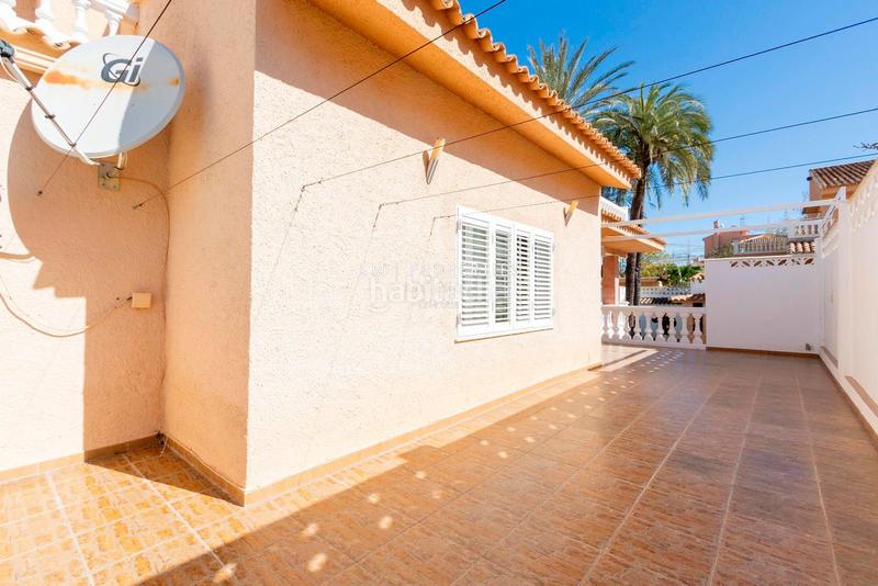 Foto 5f284493-d2db-4750-92cd-2a86bd0f7615. Chalet mit heizung parking pool in Entrepinos Eliana (l´)