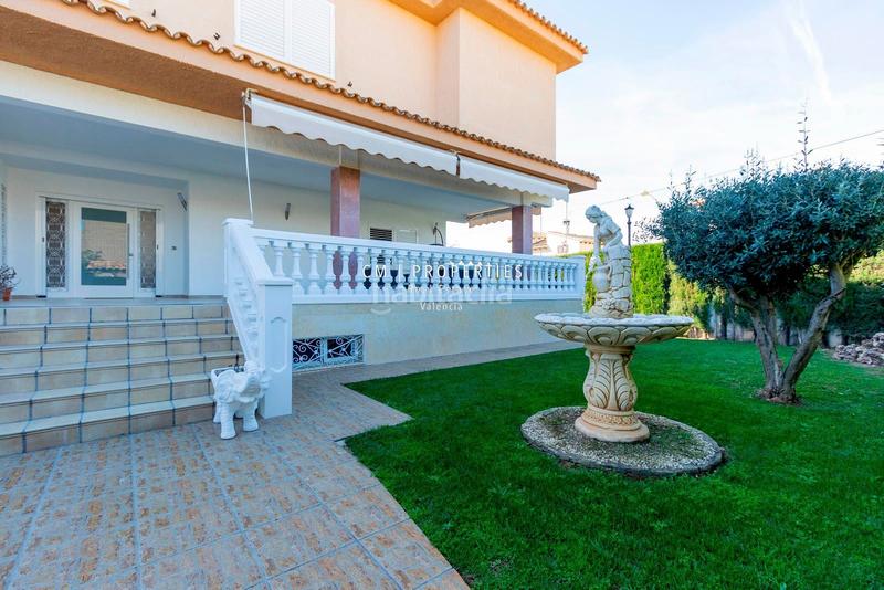 Foto 60890a0f-4164-4df6-9aa1-388122396e48. Chalet mit heizung parking pool in Entrepinos Eliana (l´)